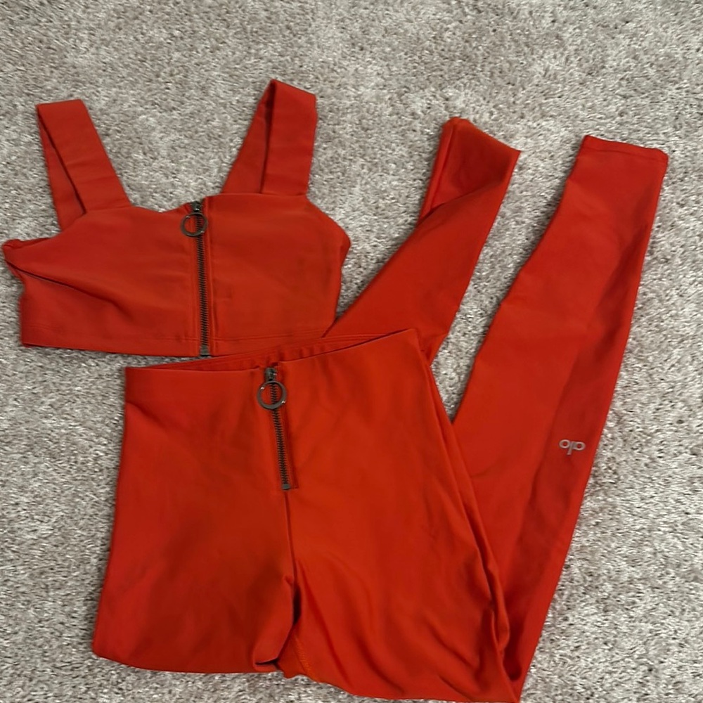 Alo Yoga matching set